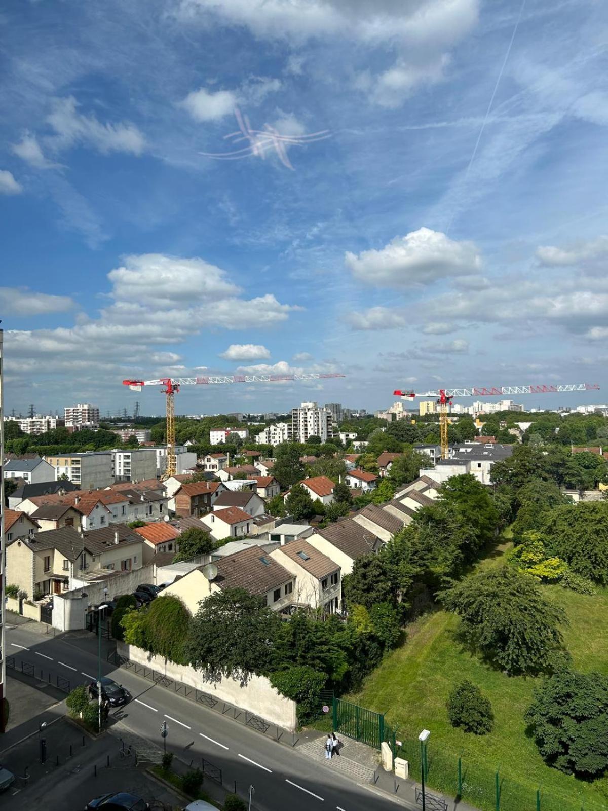 Charmant B&B Espace Et Confort Villeneuve-la-Garenne Kültér fotó